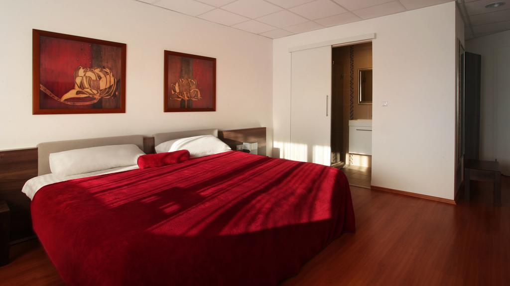 Sos Motel Hatvan Oda fotoğraf